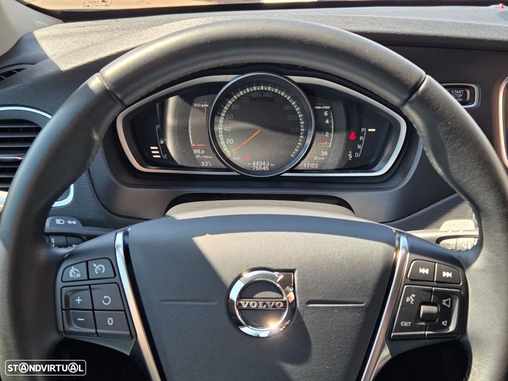 Volvo V40 Cross Country 1.5 T3 Pro Geartronic - 23