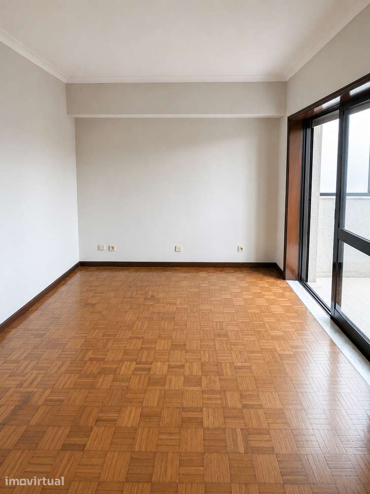 Apartamento T0 com configuração de T1 e  com varanda - Grande imagem: 3/15
