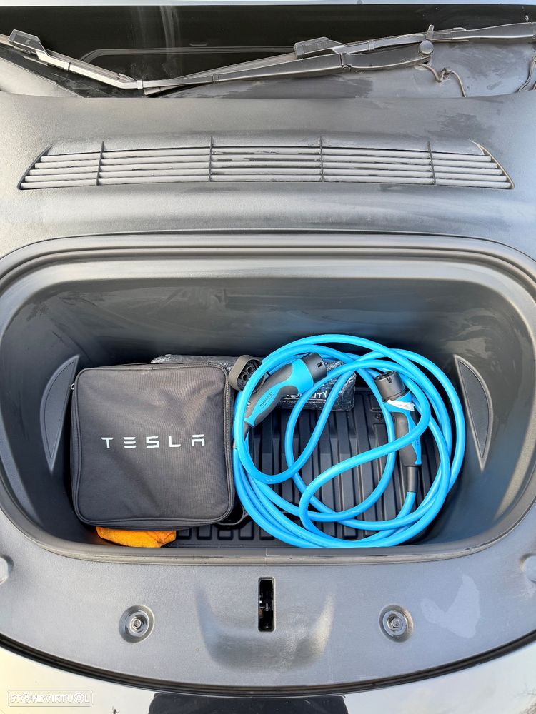 Tesla Model Y Long Range Dual Motor AWD - 10