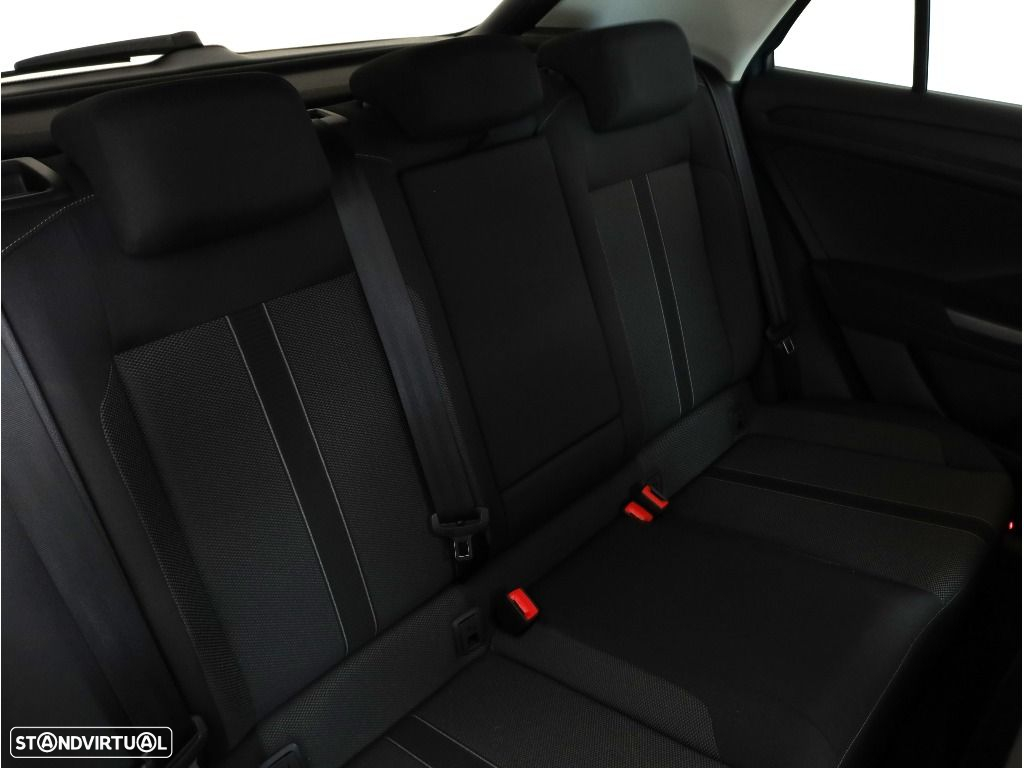 VW T-Roc 1.0 TSI Life - 13