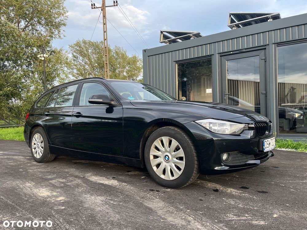 BMW Seria 3 318d - 3