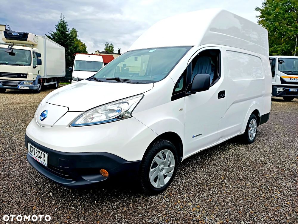 Nissan ENV 200 Maxi - 1