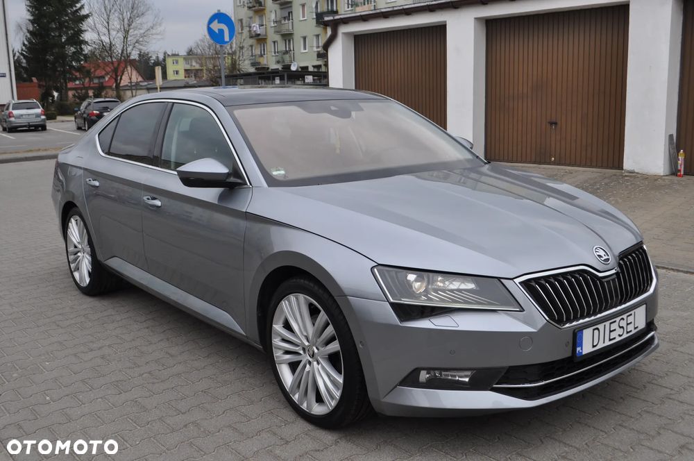 Skoda Superb 2.0 TDI DSG Premium Edition - 3