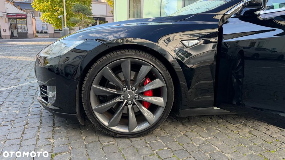 Tesla Model S Performance - 9