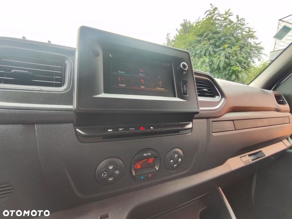 Nissan NV400 - 24