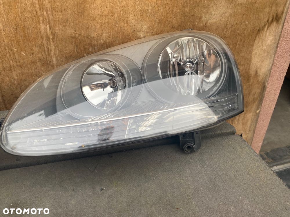 lampy golf V jetta komplet EU szare całe - 2