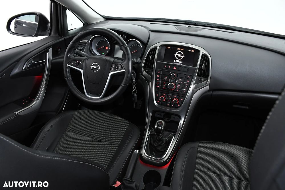 Opel Astra 1.7 CDTI DPF Exklusiv - 4
