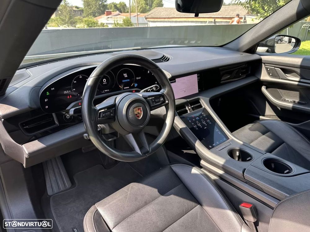 Porsche Taycan Standard - 24