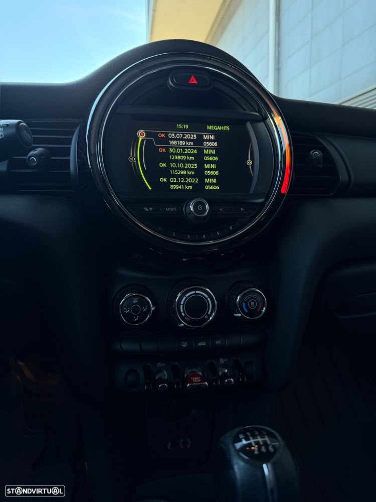 MINI 3 Portas One D - 11