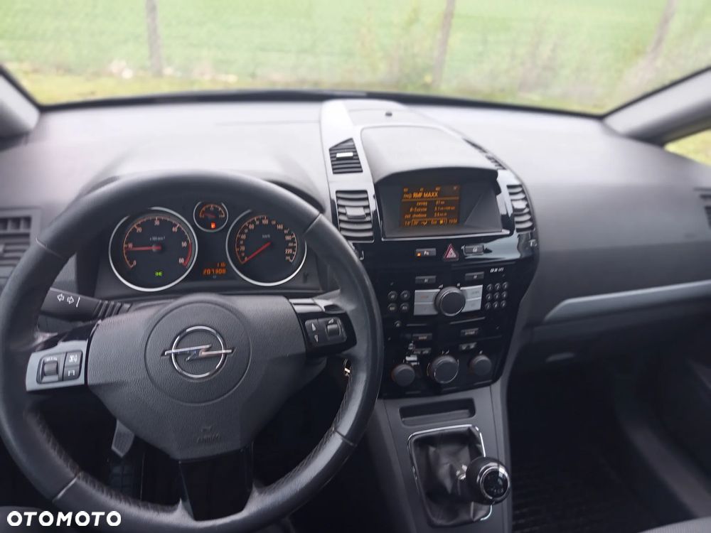 Opel Zafira - 17