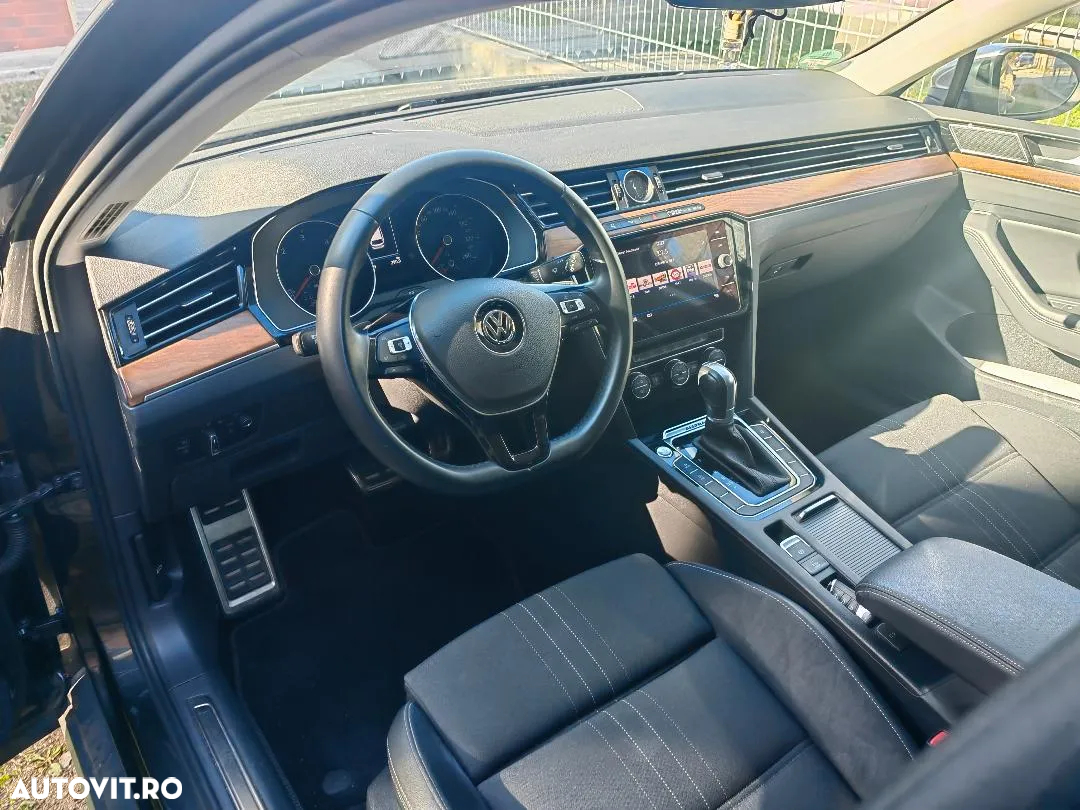 Volkswagen Passat Alltrack 2.0 TDI SCR 4Motion DSG - 9