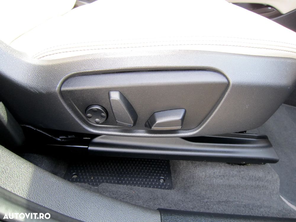 BMW X1 xDrive20i Aut. xLine - 23