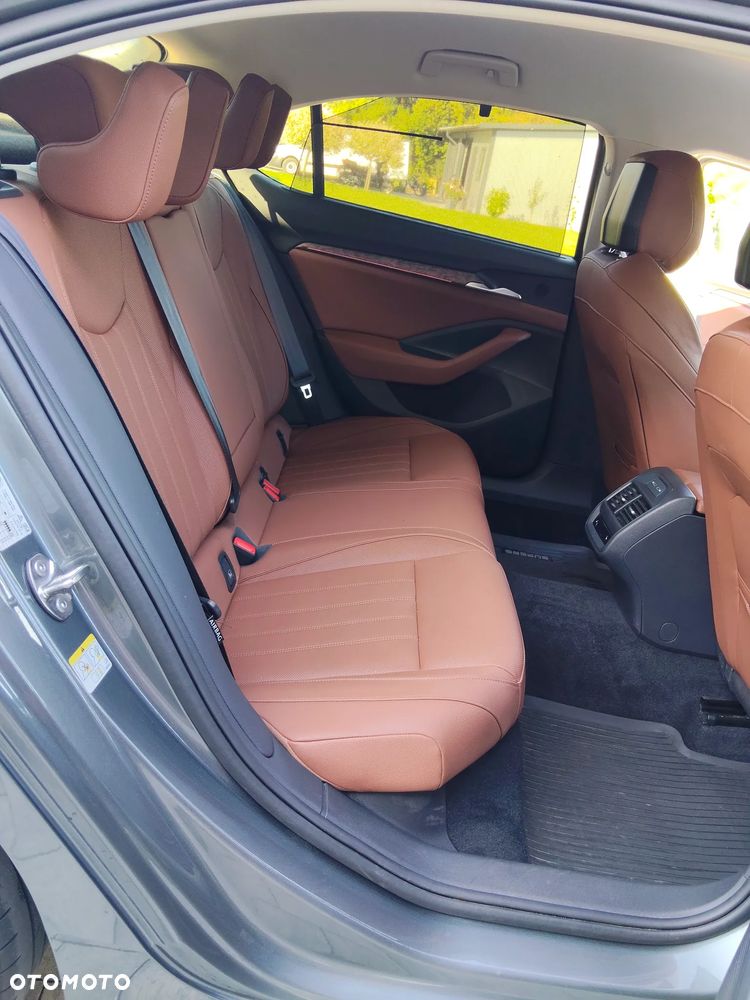 Skoda Superb 2.0 TSI 4x4 L&K DSG - 30