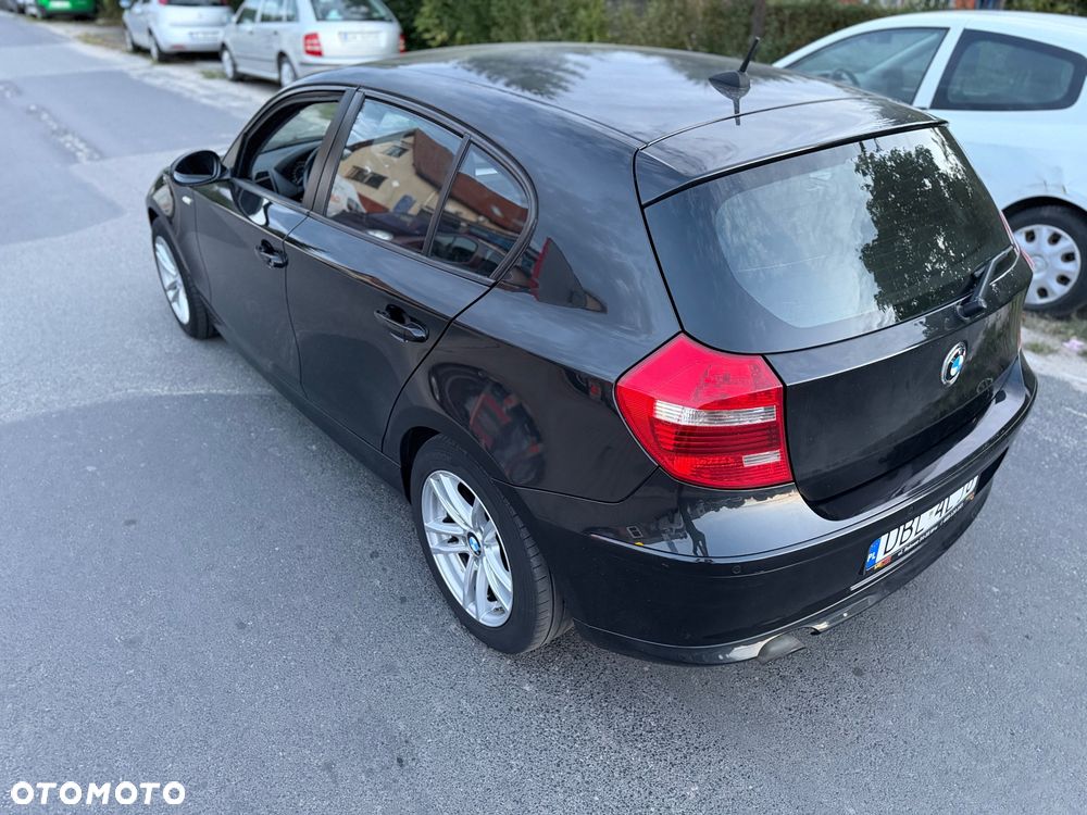 BMW Seria 1 120i - 4
