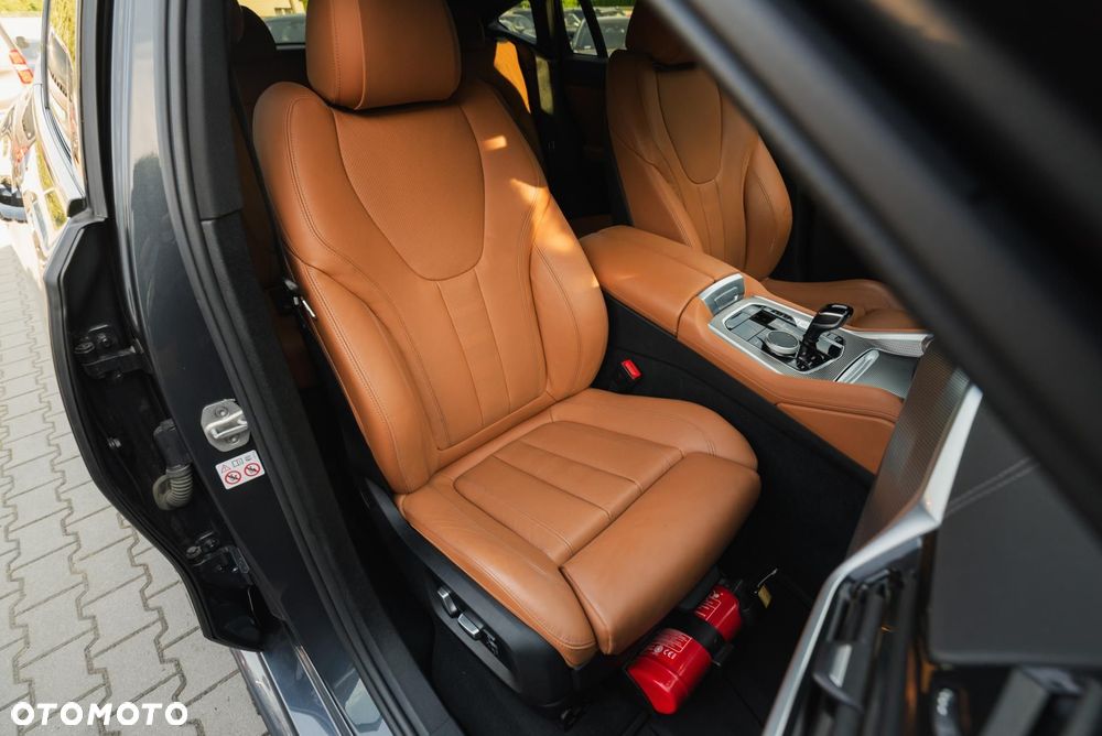 BMW X6 xDrive30d mHEV - 16