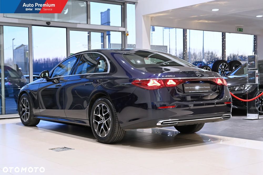 Mercedes-Benz Klasa E 200 d mHEV AMG 9G-Tronic - 20