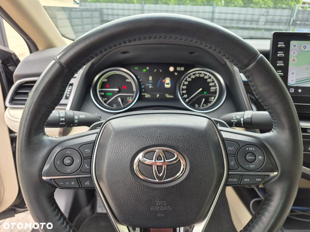 Toyota Camry 2.5 Hybrid Executive CVT - 17