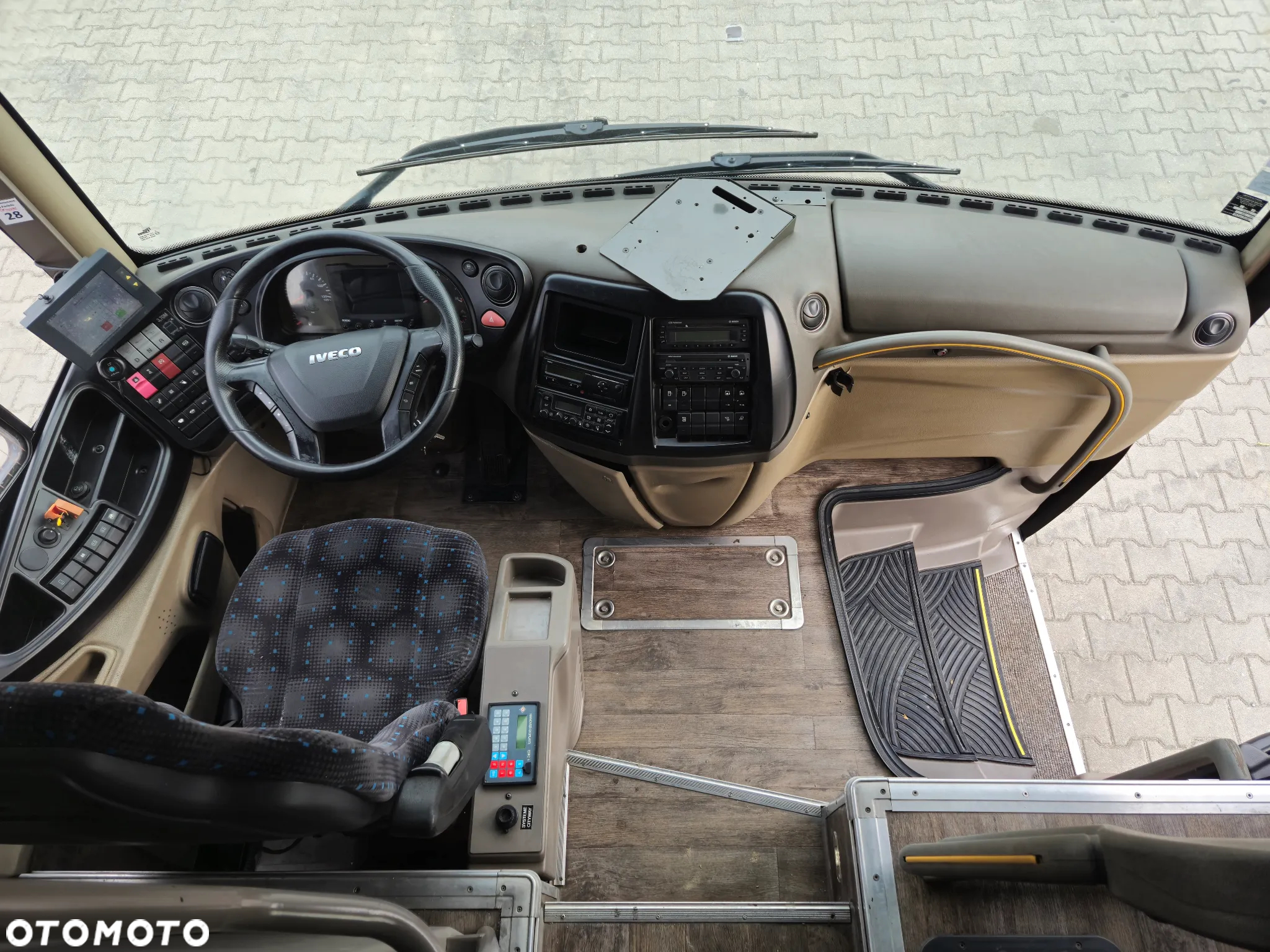 Iveco MAGELYS / SPROWADZONY / WINDA / EURO 6 - 36