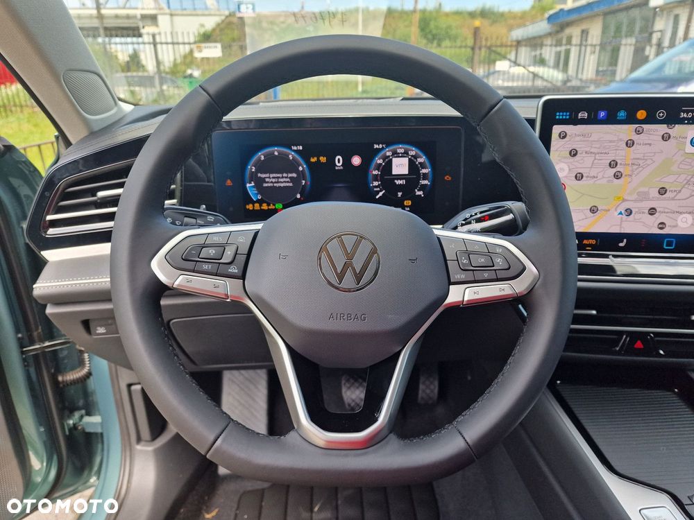 Volkswagen Passat - 16