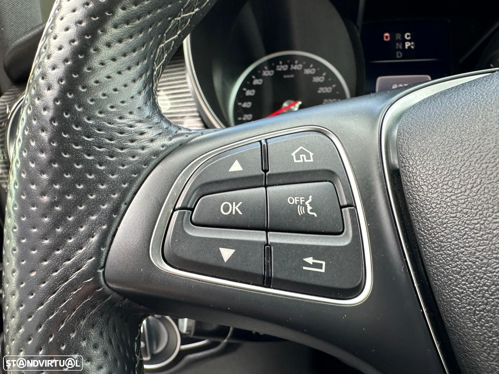 Mercedes-Benz V 300 d Longo Avantgarde - 22