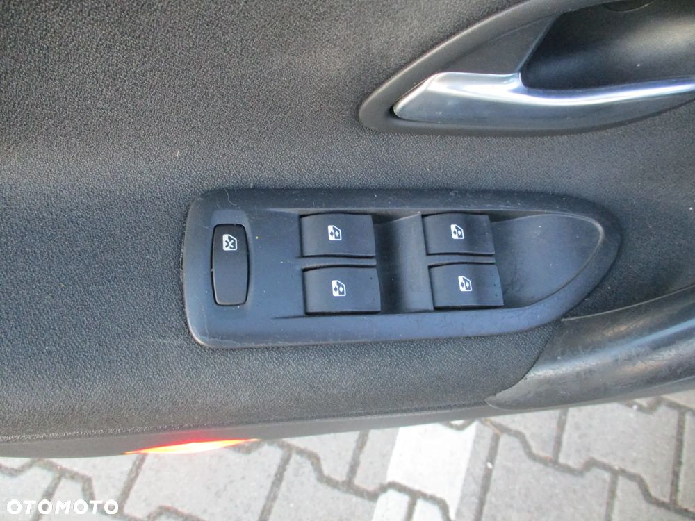 Renault Laguna 2.0 16V Emotion - 21
