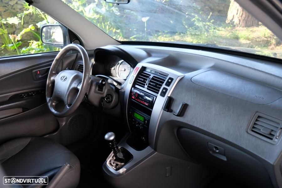Hyundai Tucson 2.0 CRDi Comfort 4WD - 17