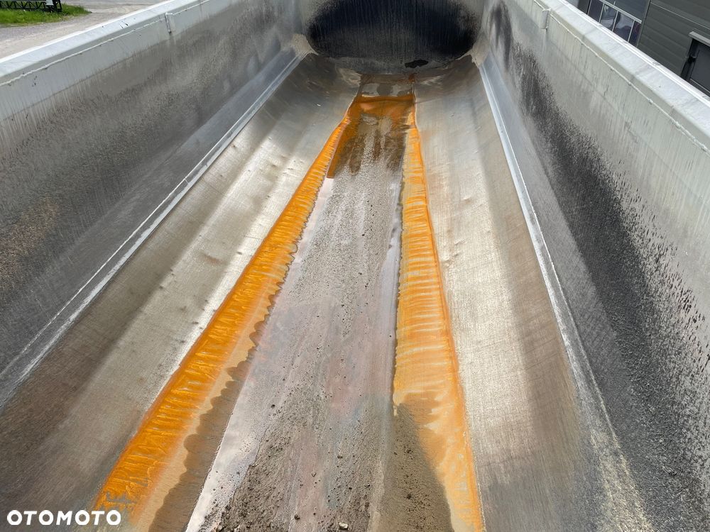 Schwarzmuller K-Serie - 32