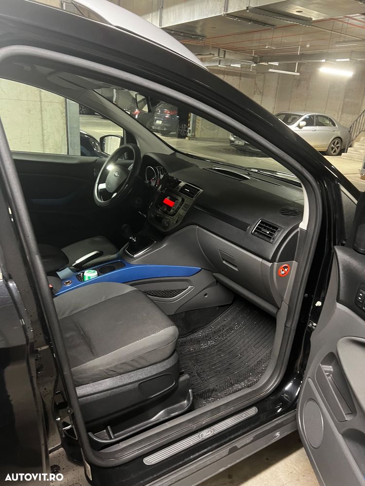 Ford Kuga 2.0L TDCi DPF Titanium - 4