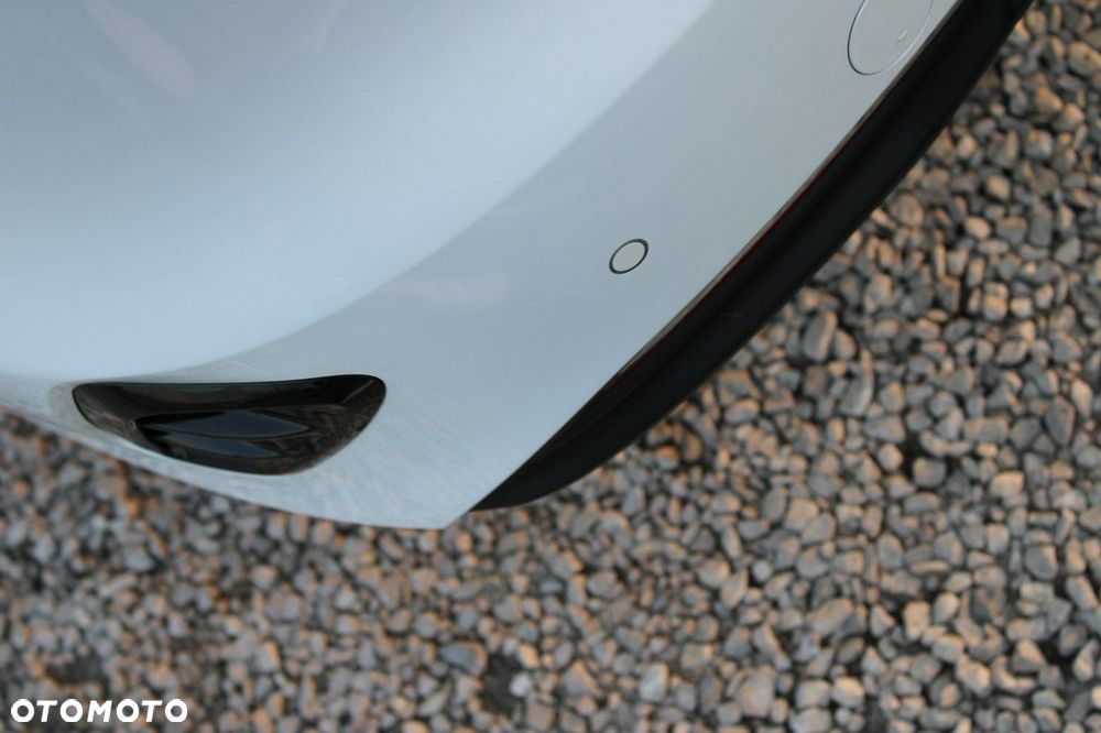 Kia Ceed - 13