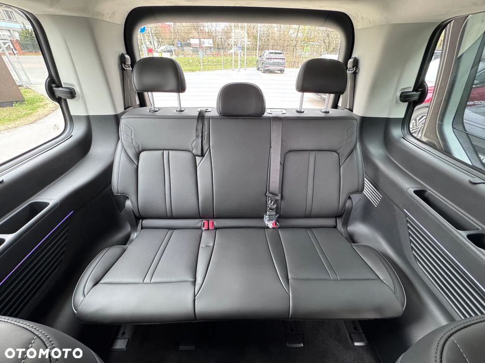 Hyundai Staria 1.6 T-GDI HEV Luxury - 19