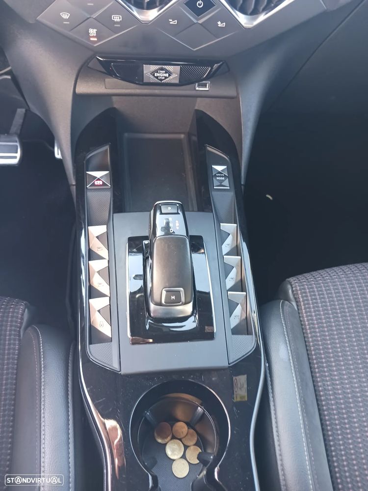 DS DS3 Crossback PureTech 130 Aut. PERFORMANCE LINE + - 18