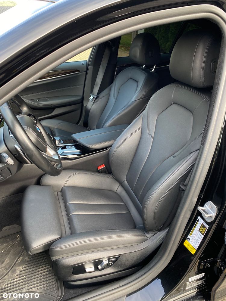BMW Seria 5 530i GPF Luxury Line sport - 24