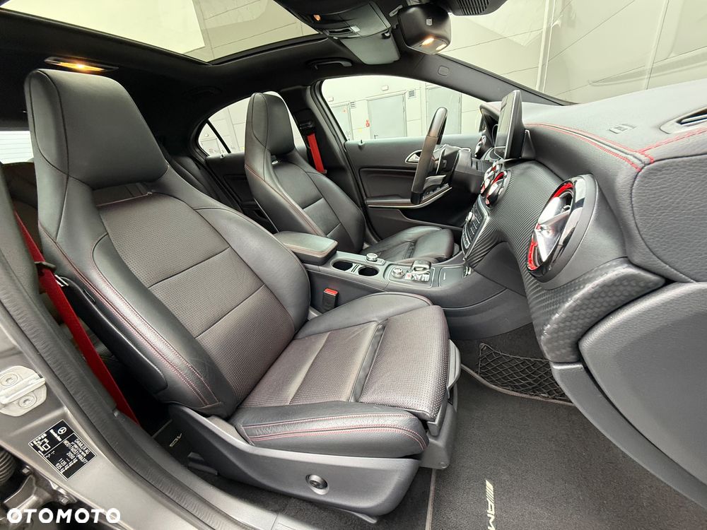 Mercedes-Benz Klasa A AMG 45 4Matic AMG Speedshift 7G-DCT - 37