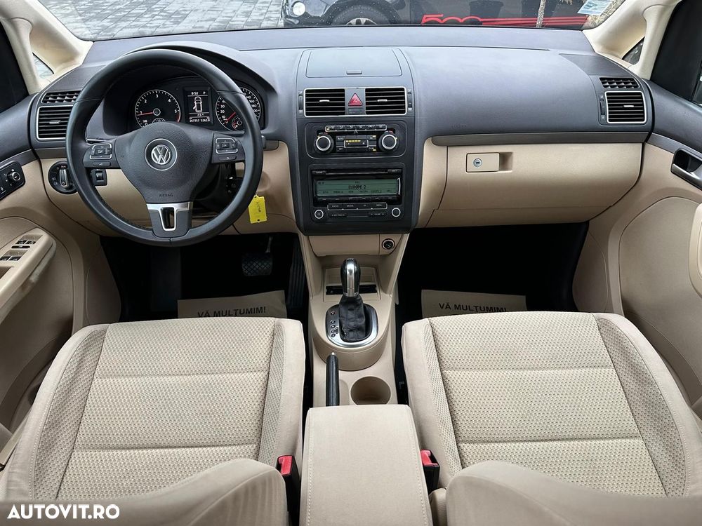 Volkswagen Touran - 8