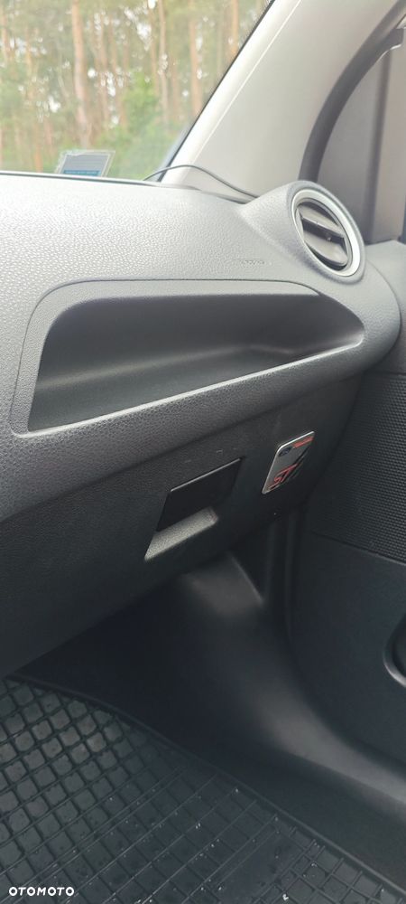 Ford Fiesta - 13