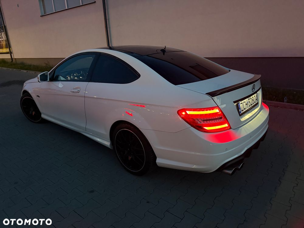 Mercedes-Benz Klasa C 250 7G-TRONIC Edition - 24