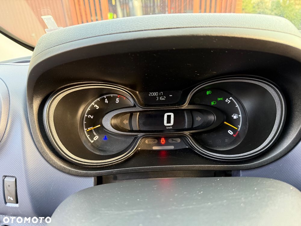 Opel Vivaro - 16