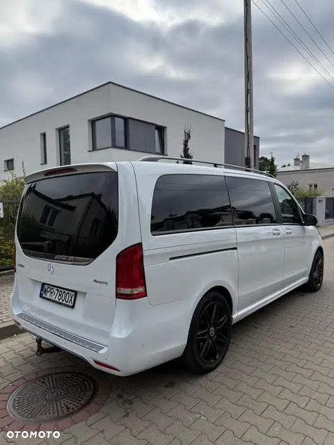 Mercedes-Benz Klasa V 250 d 4-Matic Exclusive 7G-Tronic - 2