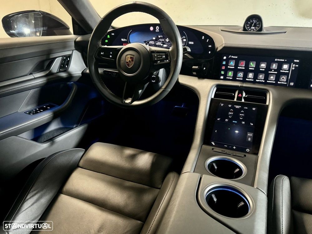 Porsche Taycan Turbo - 39