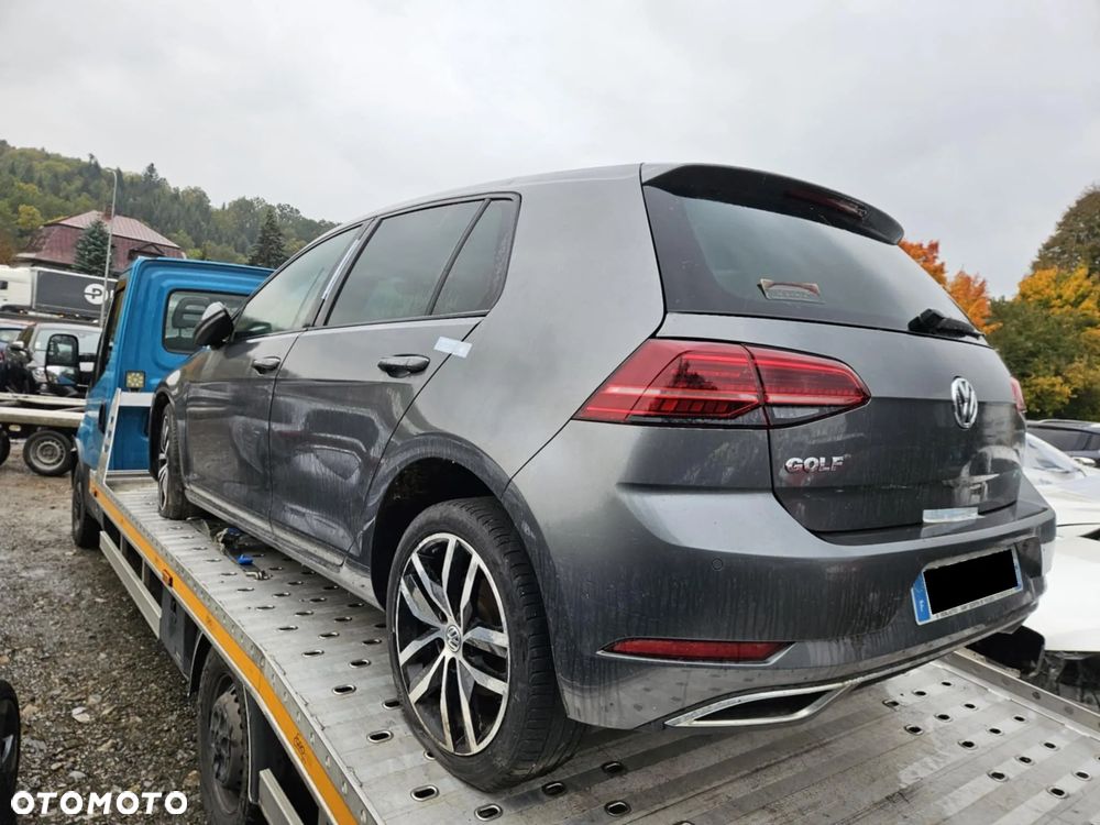 Volkswagen Golf 2.0 TDI BlueMotion Technology DSG Highline - 1