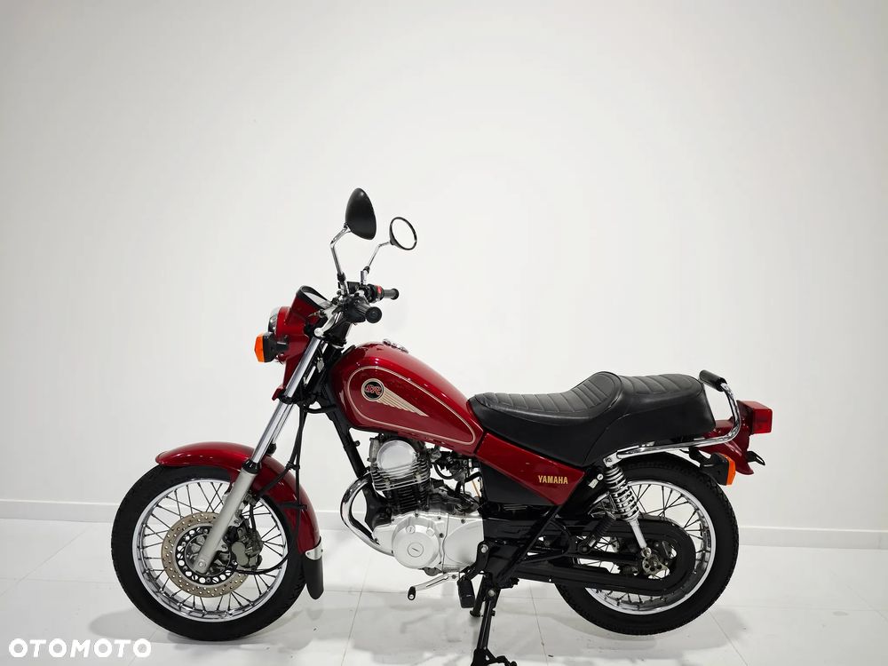 Yamaha SR - 8