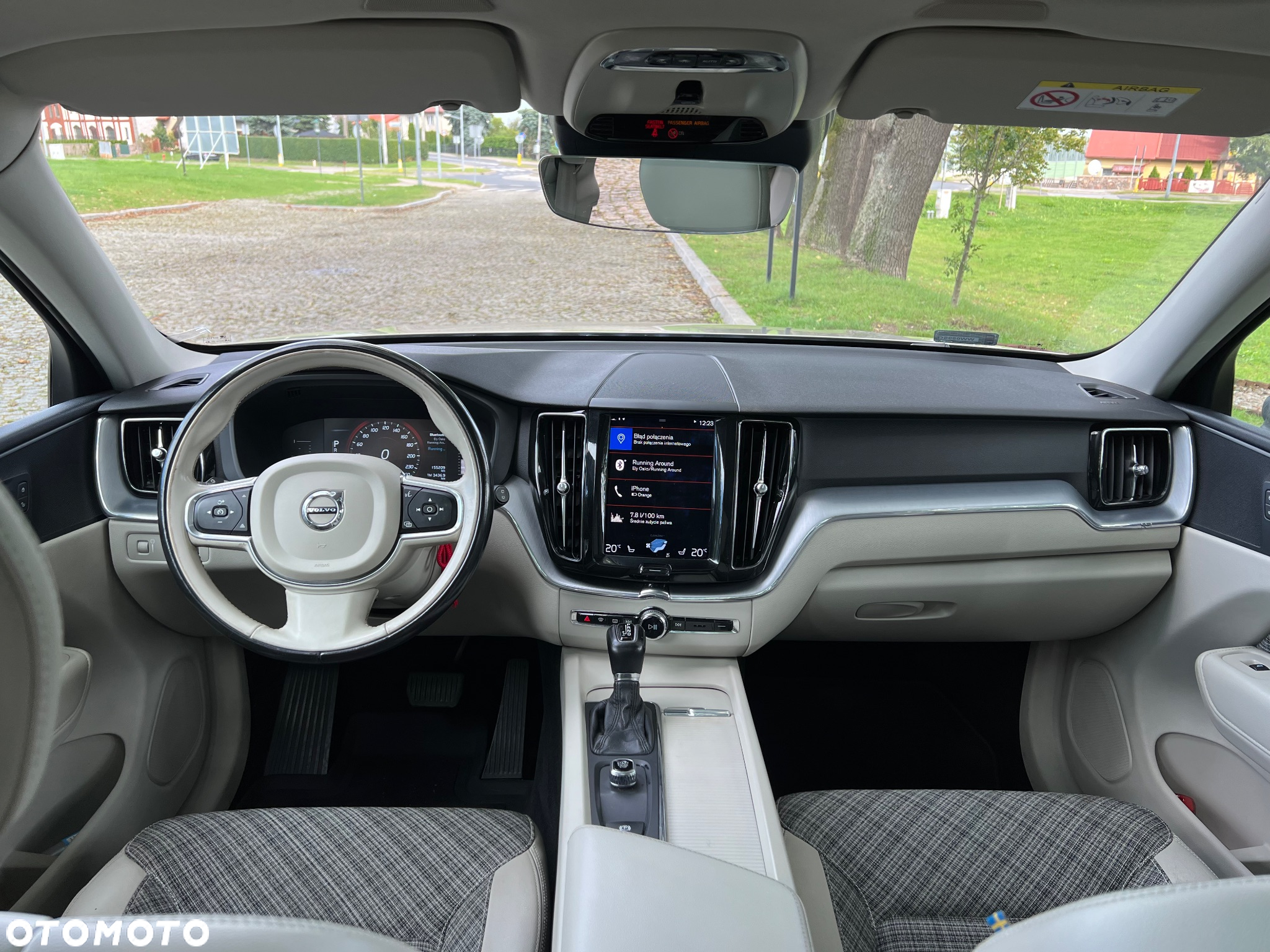 Volvo XC 60 D4 AWD Geartronic Momentum - 4