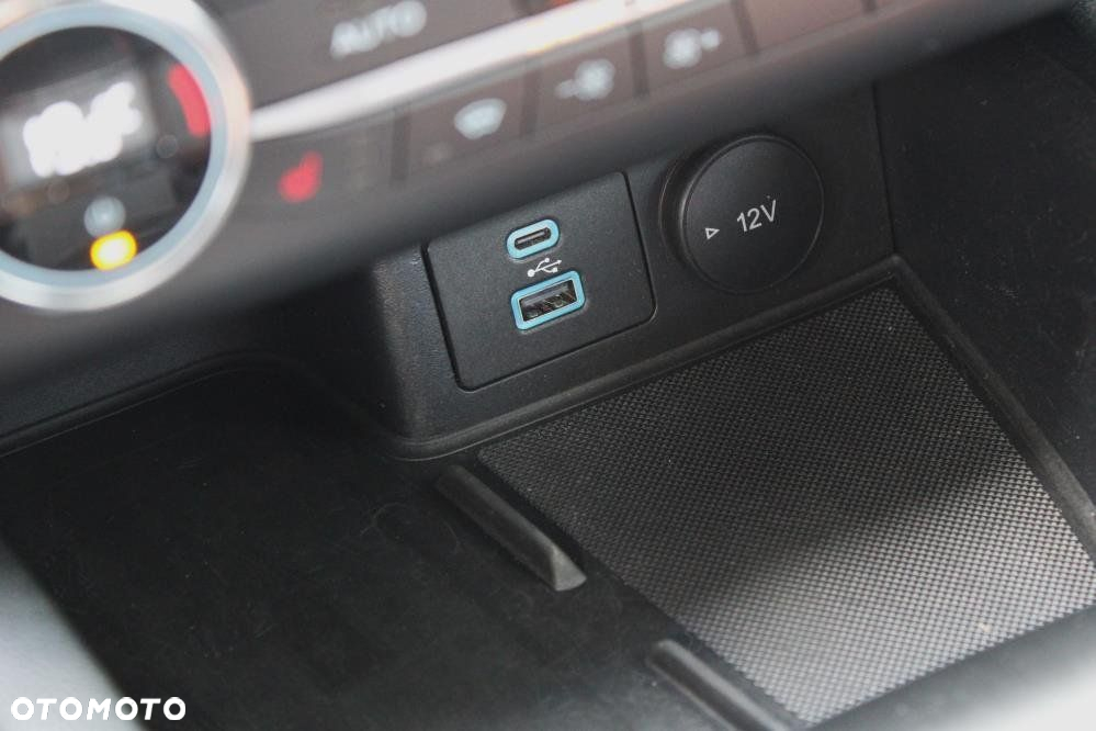 Ford Kuga - 20
