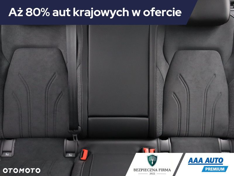 Volkswagen Golf - 11