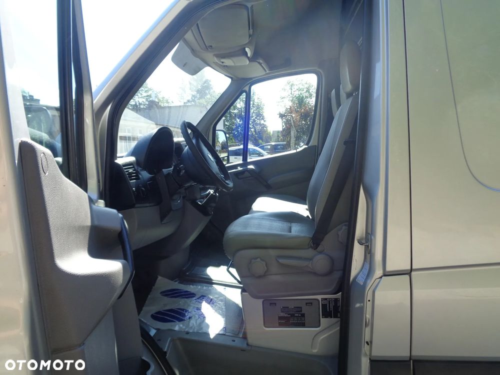 Volkswagen Crafter - 9