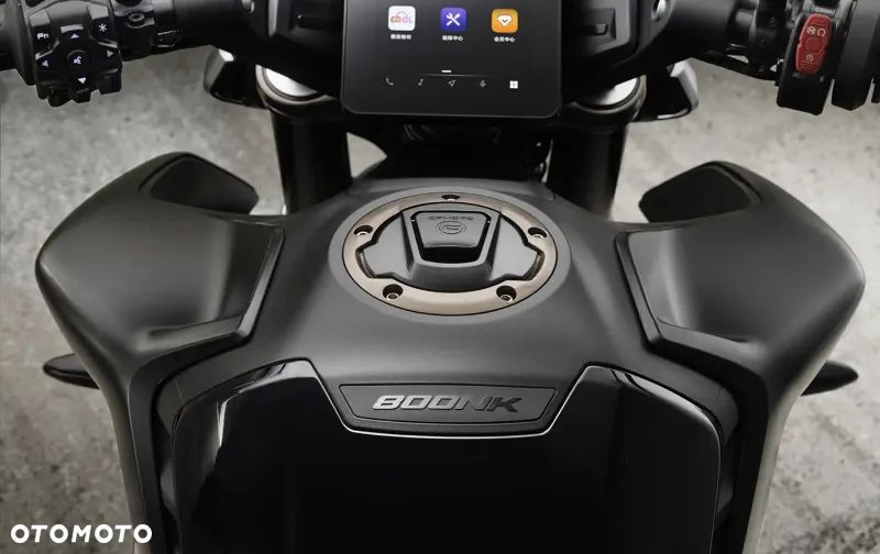 CFMoto 800NK - 3
