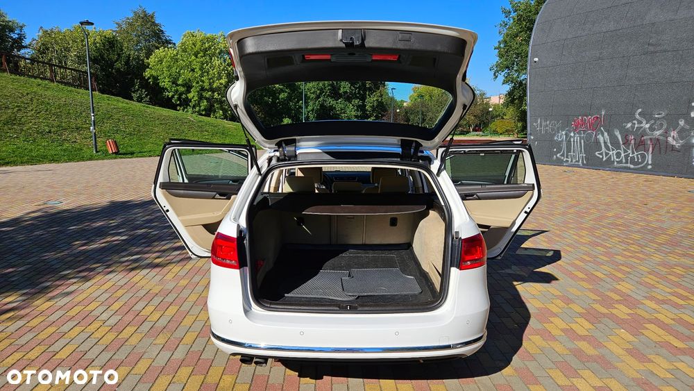 Volkswagen Passat - 17