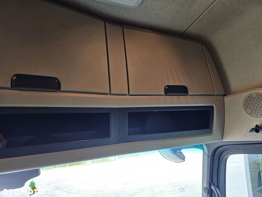 Mercedes-Benz Actros - 5