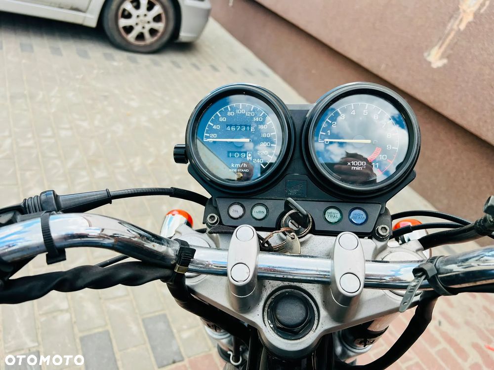 Honda Hornet - 12