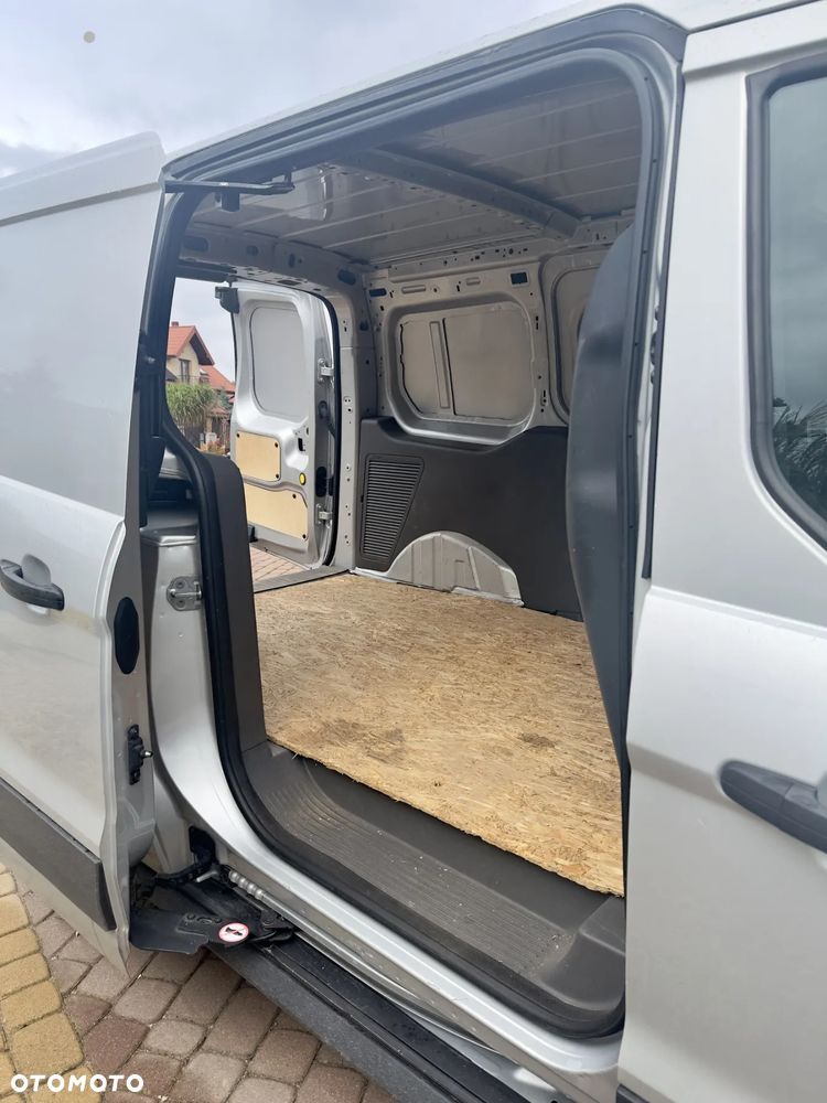 Ford Transit Connect - 8